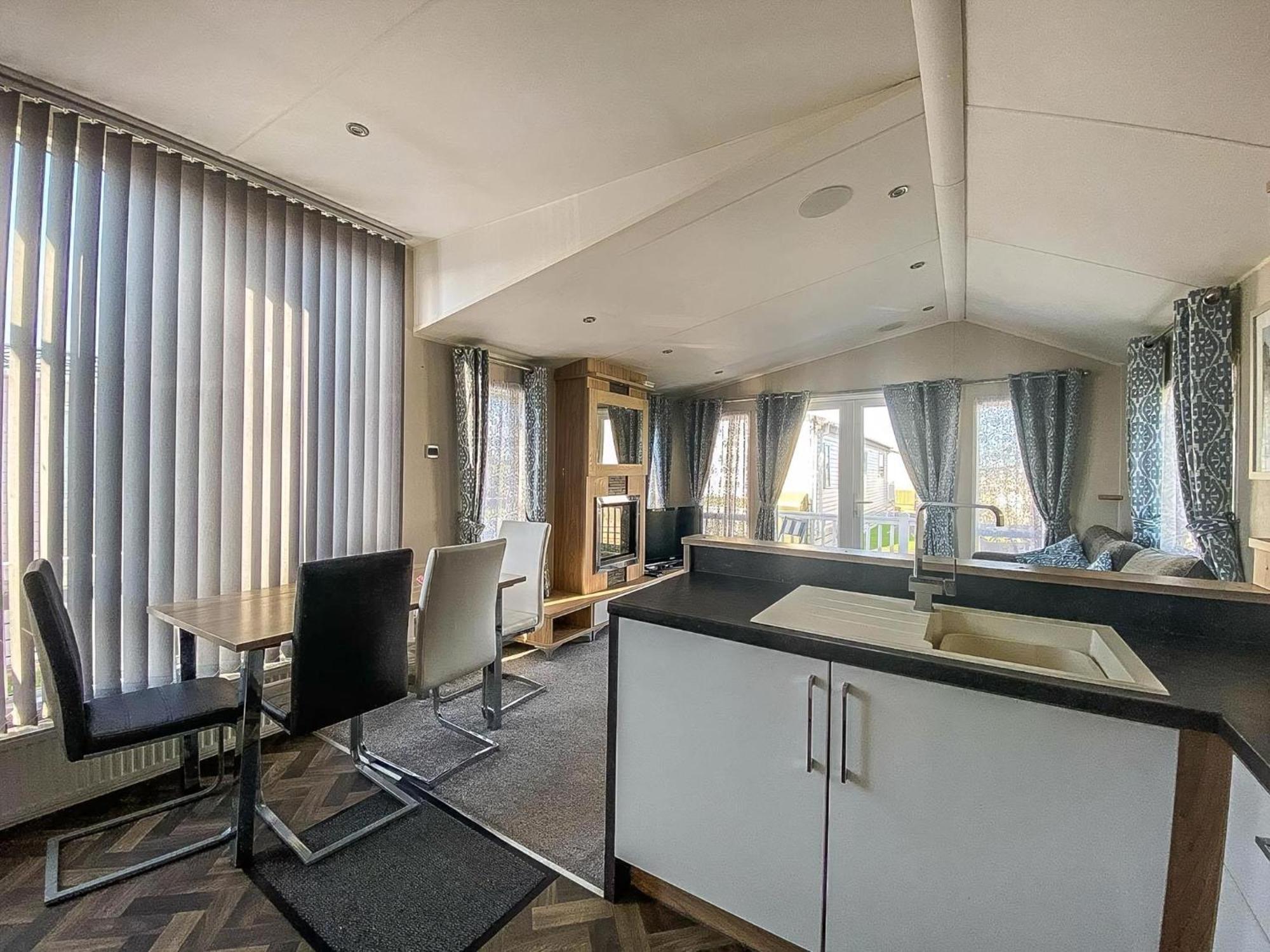 Luxury Caravan At Seaview Holiday Park In Kent Ref 47034Pb 惠茨特布尔 外观 照片